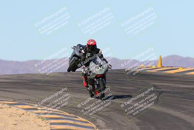 media/Jan-10-2025-CVMA Friday Practice (Fri) [[489e0da257]]/Group 4 and Trackday/Session 3 (Turns 9 and 10)/